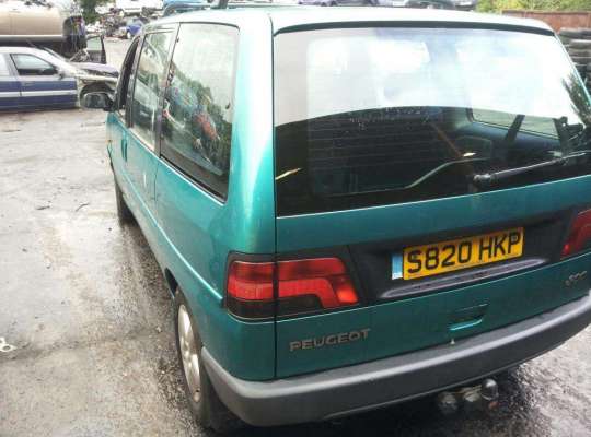 Peugeot 806