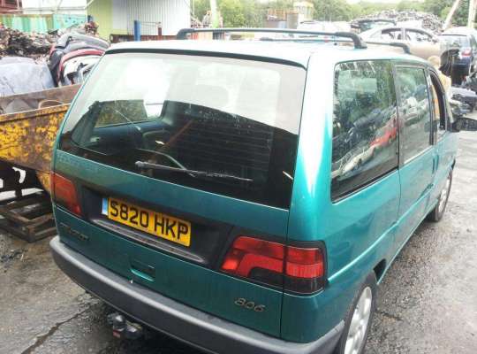 Peugeot 806