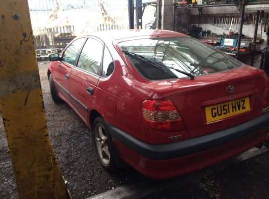 Toyota Avensis I