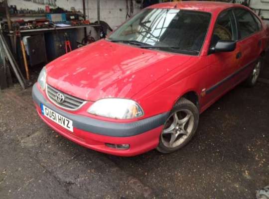 Toyota Avensis I