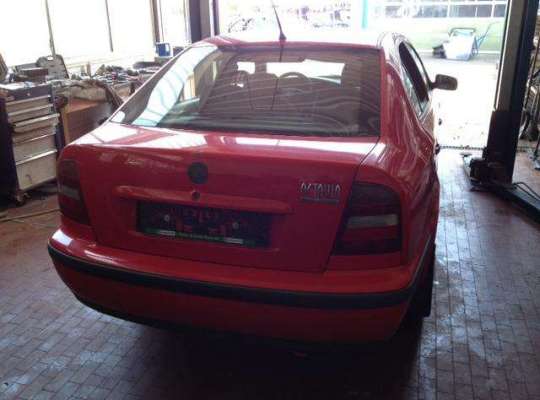 Skoda Octavia Tour (1U)