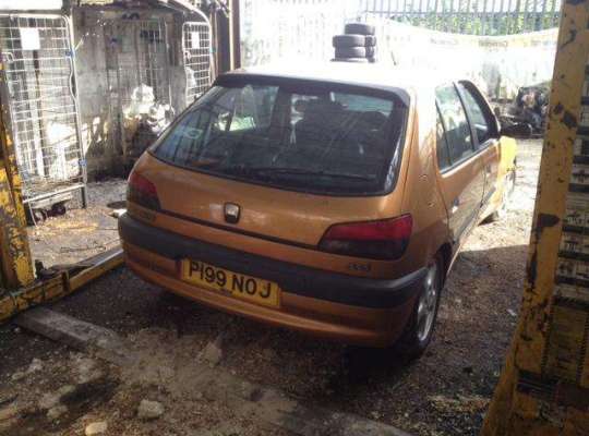 Peugeot 306