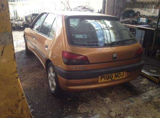 Peugeot 306