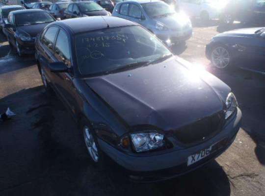 Toyota Avensis I