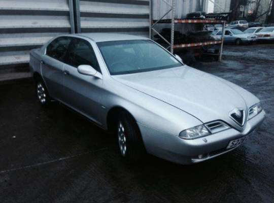 Alfa Romeo 166 (936)