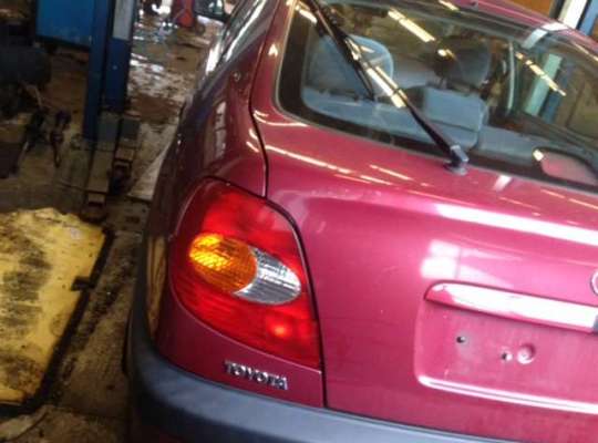 Toyota Avensis I