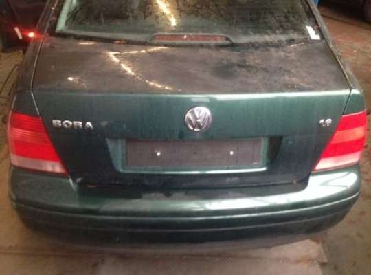 Volkswagen Bora (1J2)