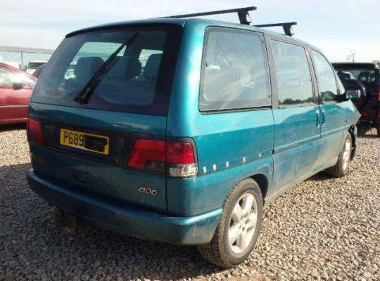 Peugeot 806