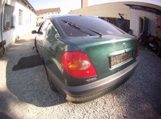 Toyota Avensis I
