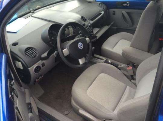 Volkswagen NEW Beetle (9C)