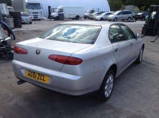 Alfa Romeo 166 (936)