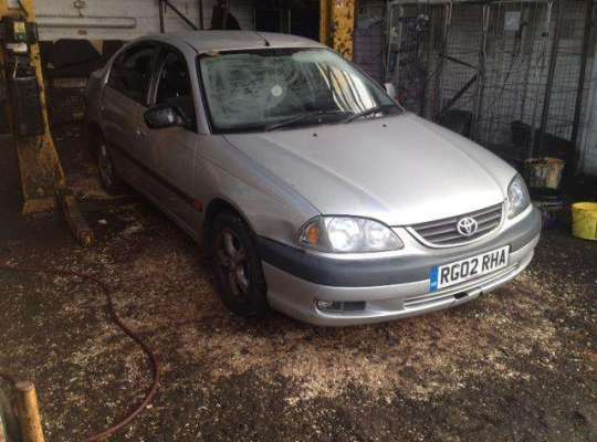 Toyota Avensis I