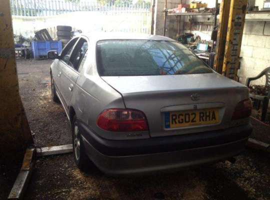 Toyota Avensis I