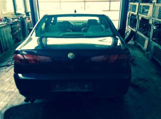 Alfa Romeo 166 (936)