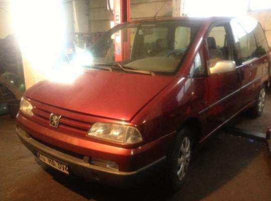 Peugeot 806