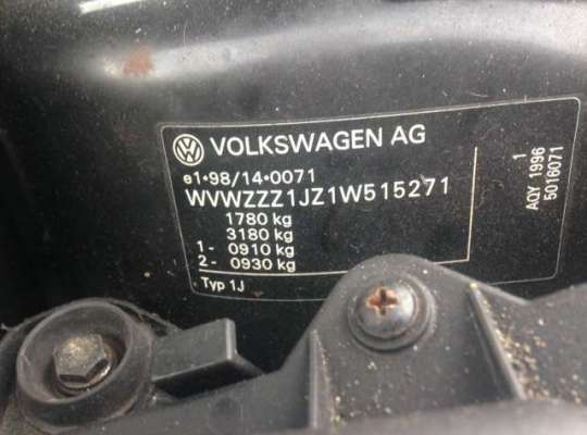 Volkswagen Bora (1J2)