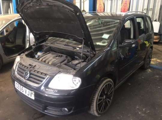 Volkswagen Touran I (1T)
