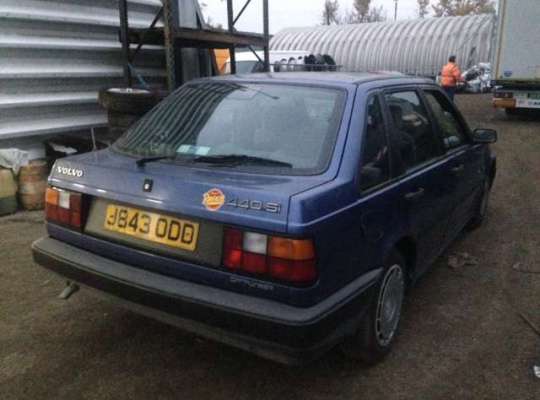 Volvo 440 (445)