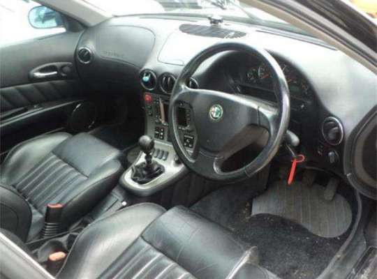 Alfa Romeo 166 (936)