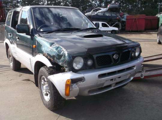 Nissan Terrano II R20