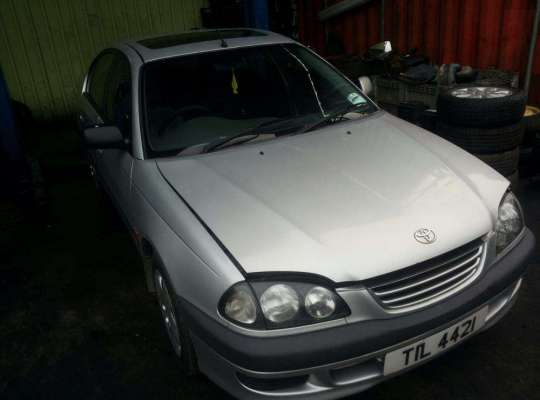 Toyota Avensis I