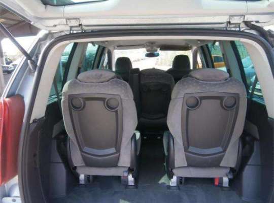 Peugeot 807