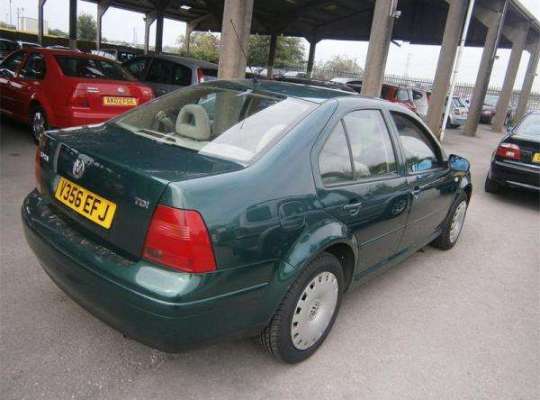 Volkswagen Bora (1J2)