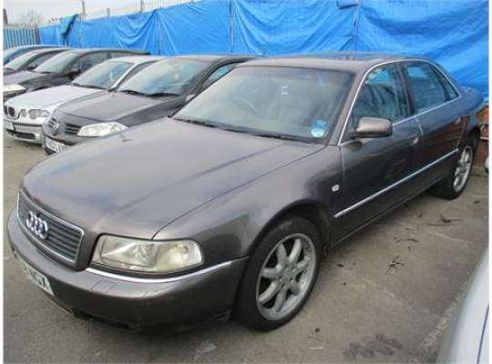 Audi A8 (D2, 4D)