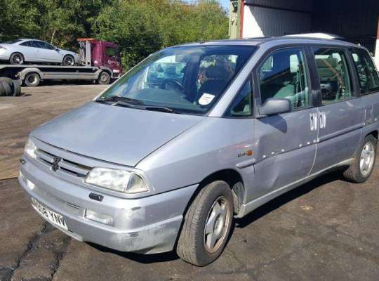 Peugeot 806