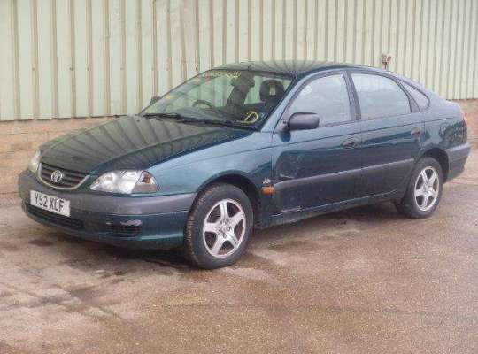 Toyota Avensis I