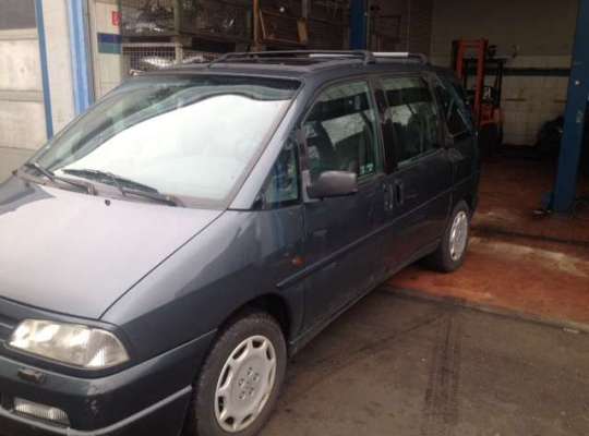 Peugeot 806