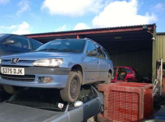 Peugeot 306