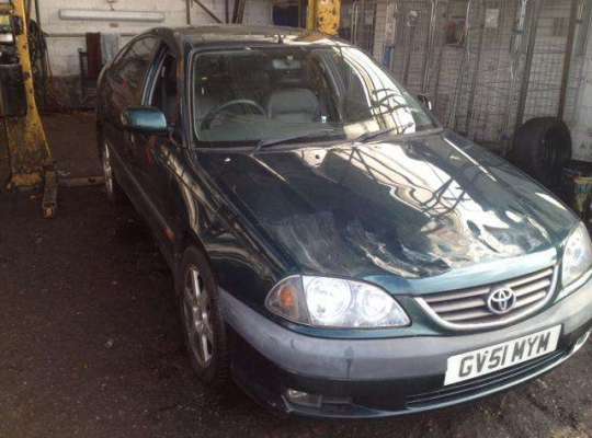 Toyota Avensis I