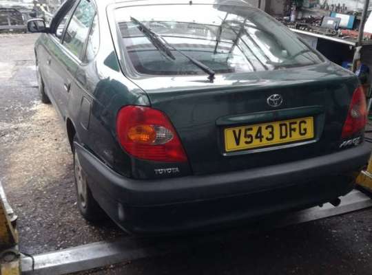 Toyota Avensis I