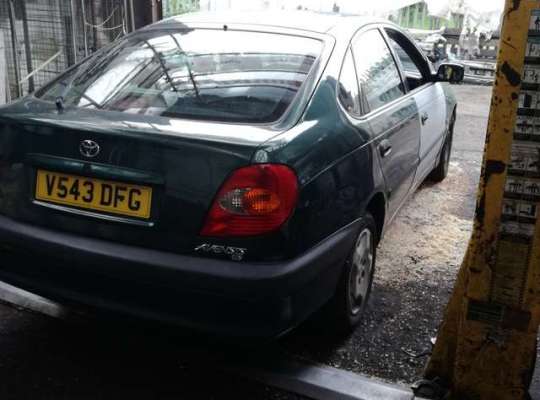 Toyota Avensis I