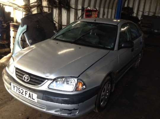 Toyota Avensis I
