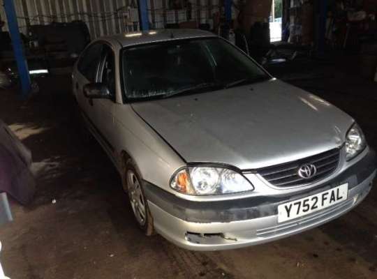 Toyota Avensis I