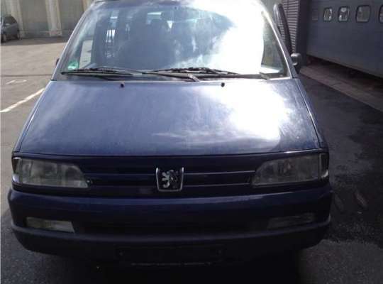 Peugeot 806