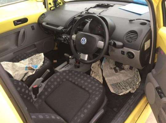Volkswagen NEW Beetle (9C)