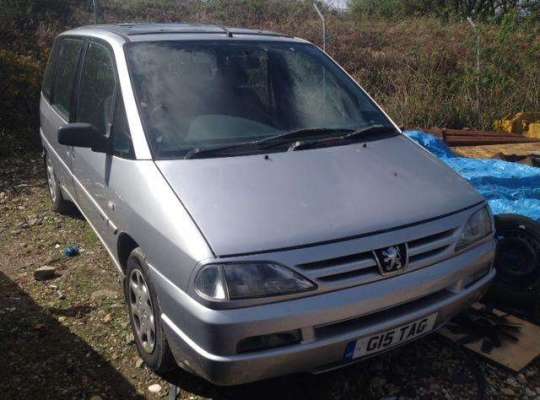 Peugeot 806