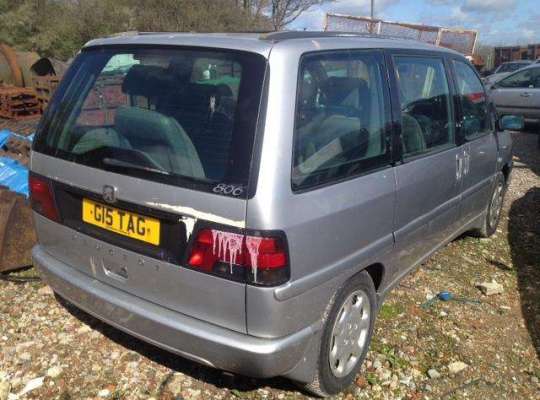 Peugeot 806