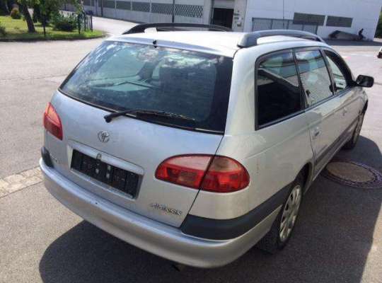Toyota Avensis I