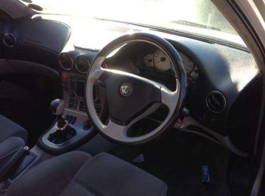 Alfa Romeo 166 (936)
