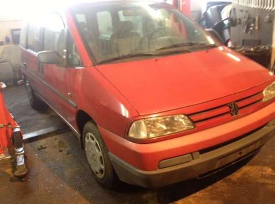 Peugeot 806