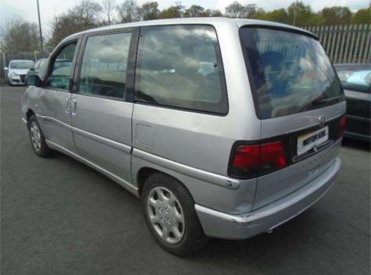 Peugeot 806