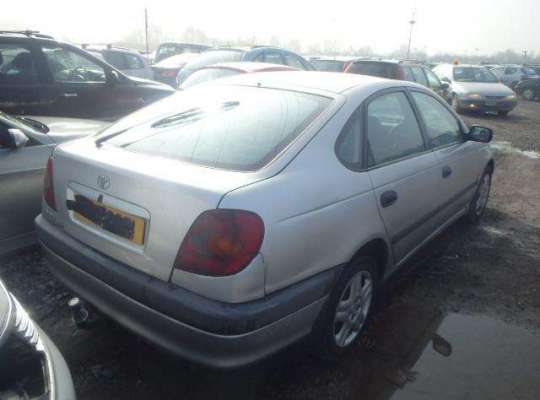 Toyota Avensis I