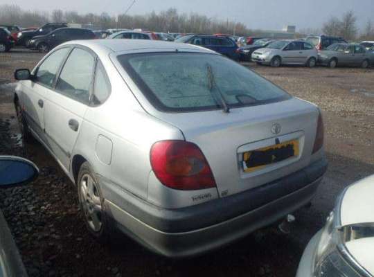 Toyota Avensis I
