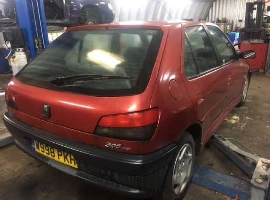 Peugeot 306