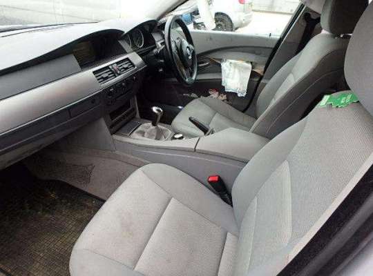 BMW 5 (E60/E61)