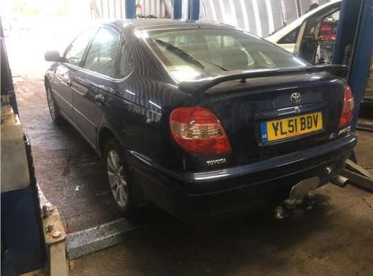 Toyota Avensis I